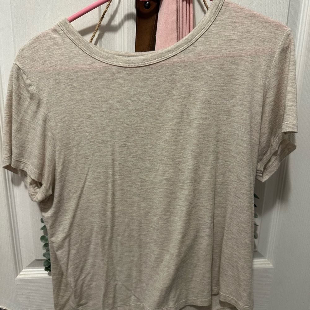 American Eagle Outfitters Tan Cream Short Sleeve Tee